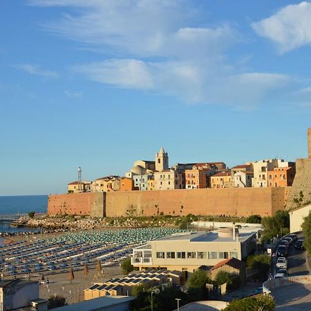 Le Volte Nel Borgo Apartment Termoli Bagian luar foto